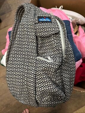Kavu black & White Chevron Rope Sling Pack